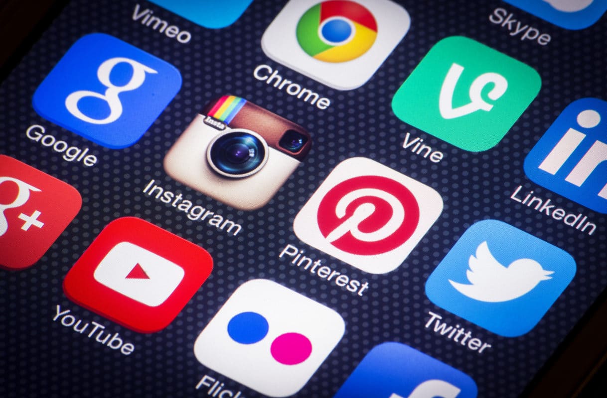 multiples réseaux sociaux sur smatphone